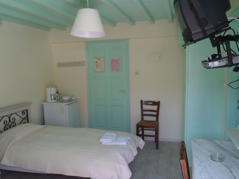

Brindisi - Ano Mera - Studios & Suites Rania