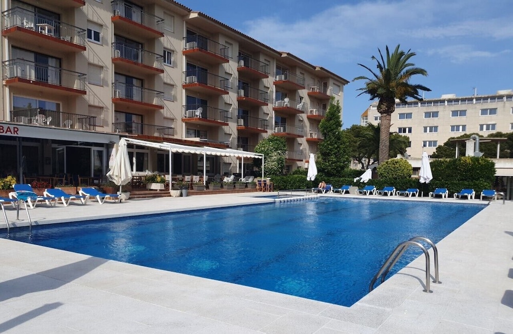 

Napoli - L'Estartit - Payet Apartments 6-8 Personas