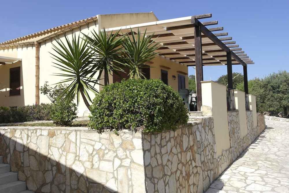 

Verona - Scopello, Trapani - Hotel Grotticelli