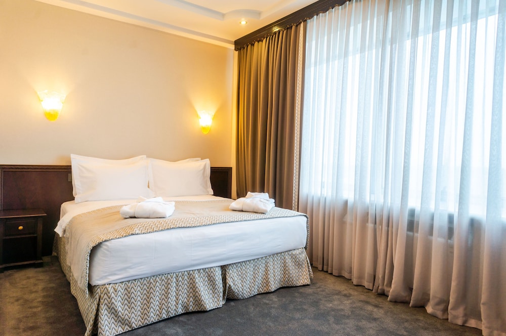 

Milano - Almaty - Royal Palace Hotel
