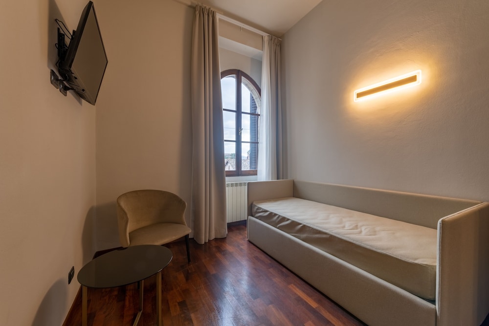 

Cagliari - Gubbio - Hotel Gattapone