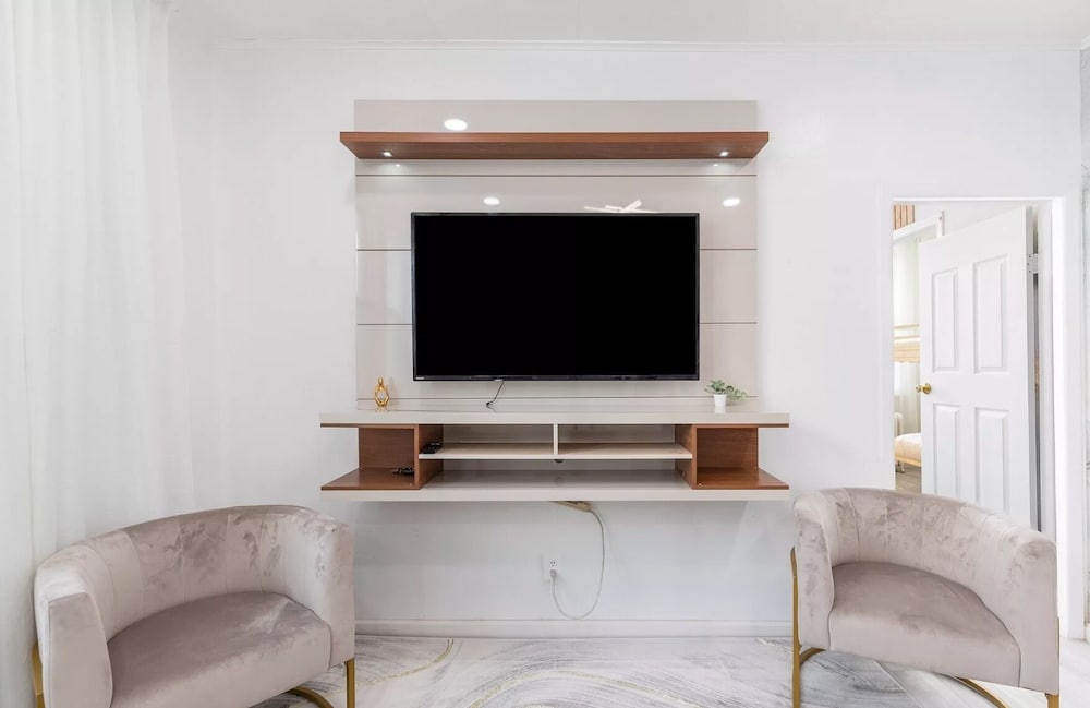

Catania - Bronx - Luxury Living in the Heart of NY