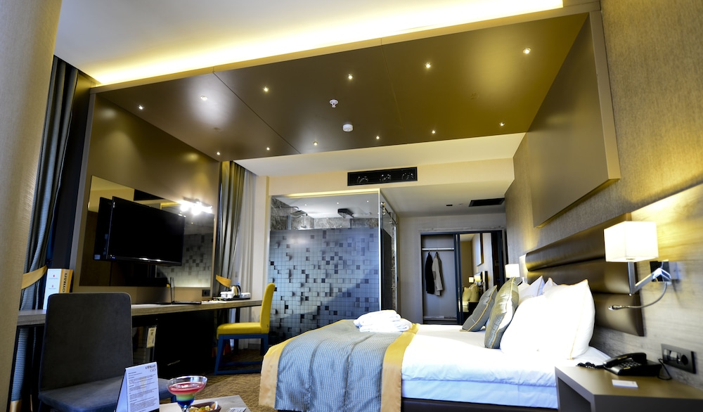 

Milano - Büyükçekmece - Livello Hotel
