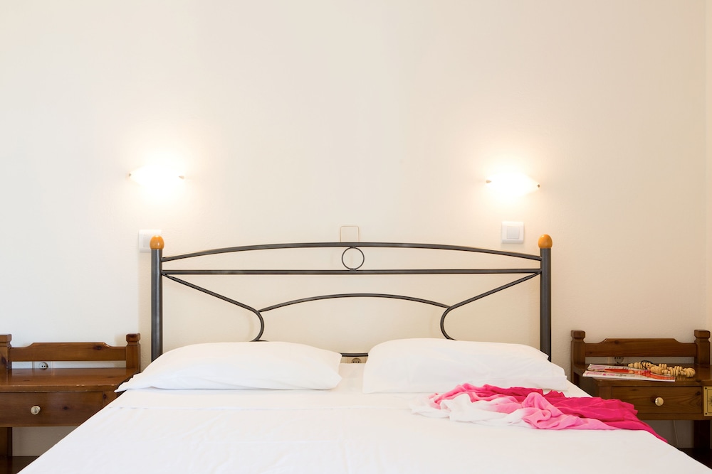 

Reggio Calabria - Agia Marina Nea Kydonias - Albatross Hotel