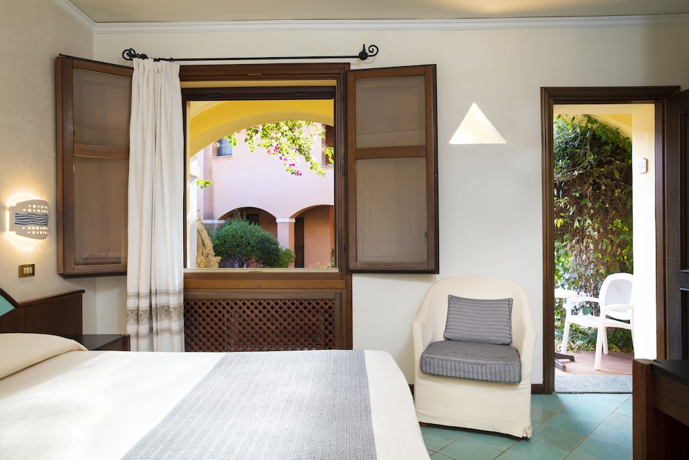

Bologna - Bari Sardo - Hotel la Torre