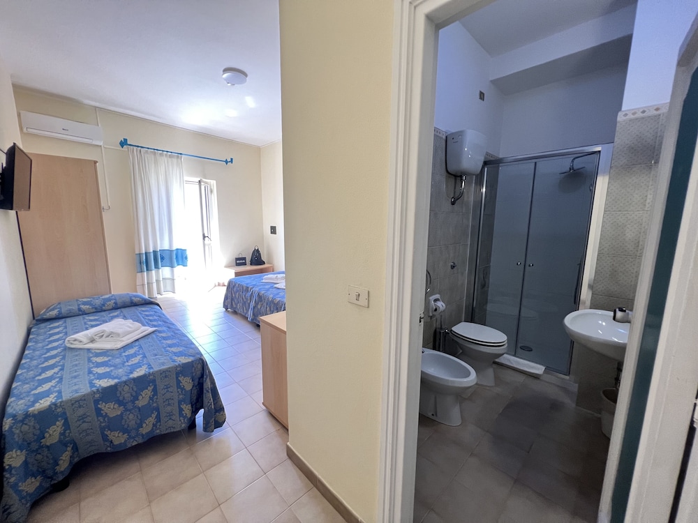 

Bologna - Alghero - Hotel Riviera