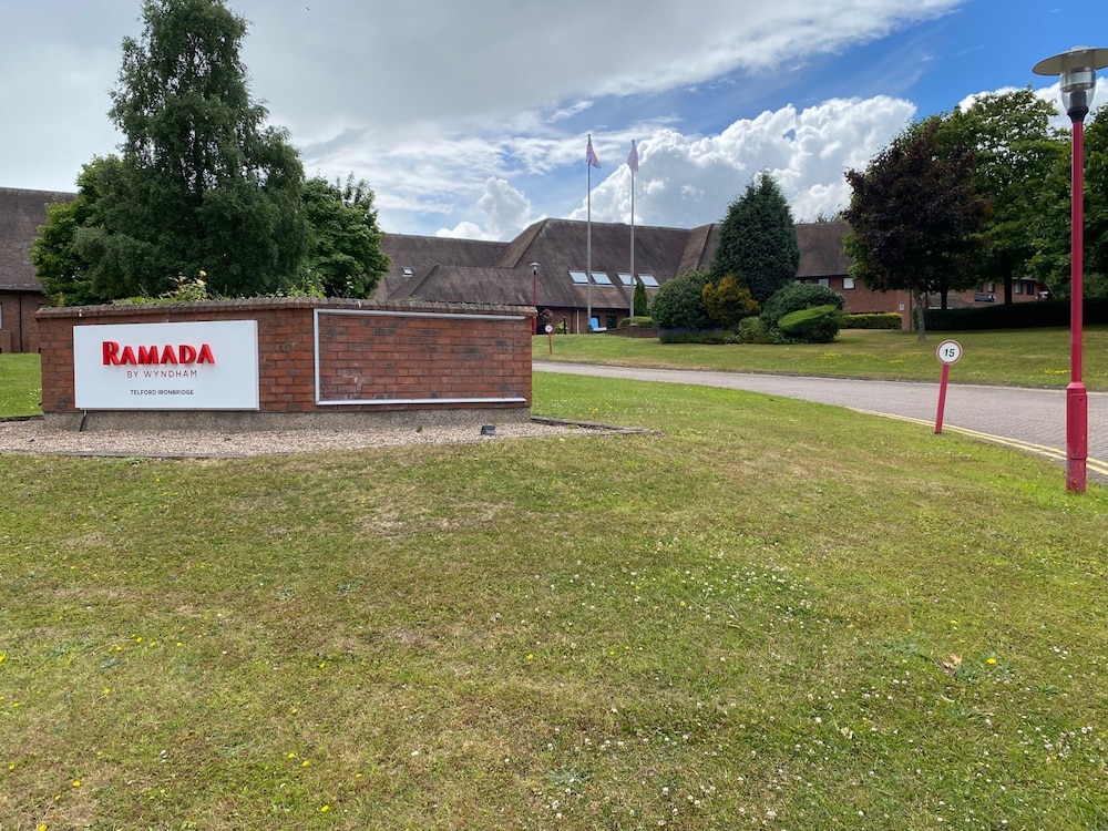 

Milano - Ironbridge - Ramada By Wyndham Telford Ironbridge