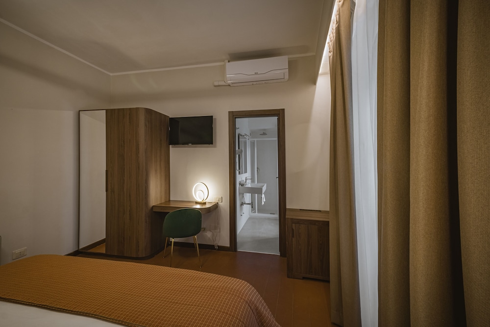 

Verona - Gubbio - Hotel Villa Montegranelli