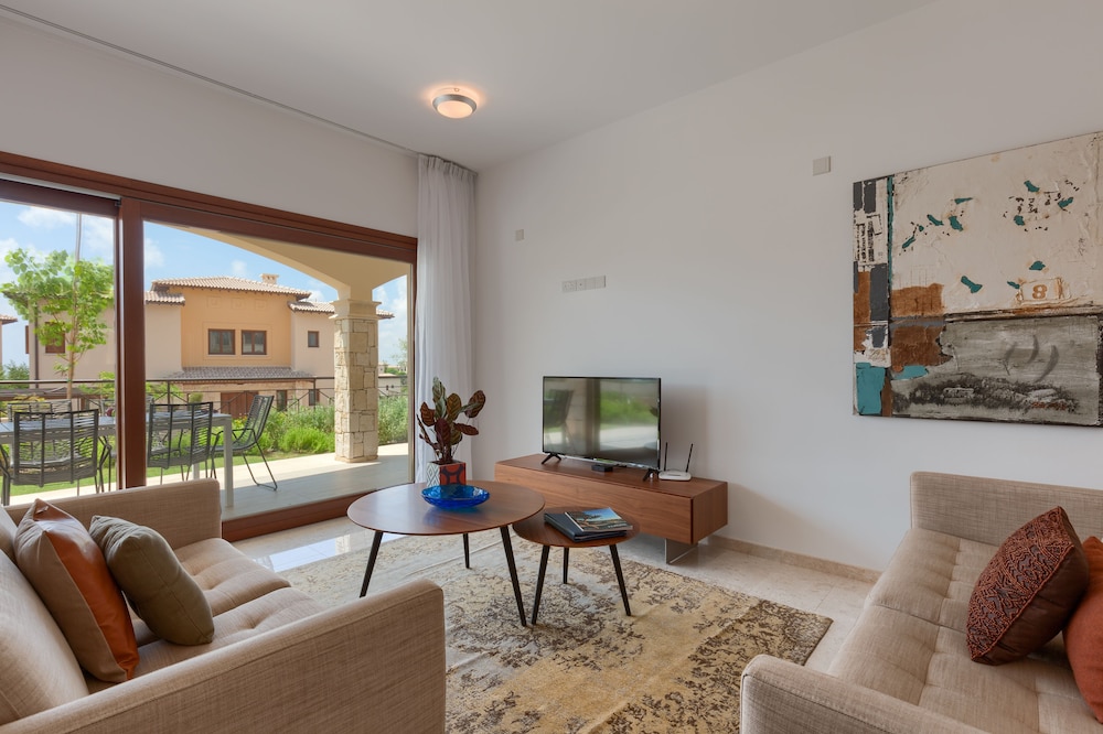 

Verona - Kouklia - Aphrodite Hills Rentals - Premium Serviced Apartments