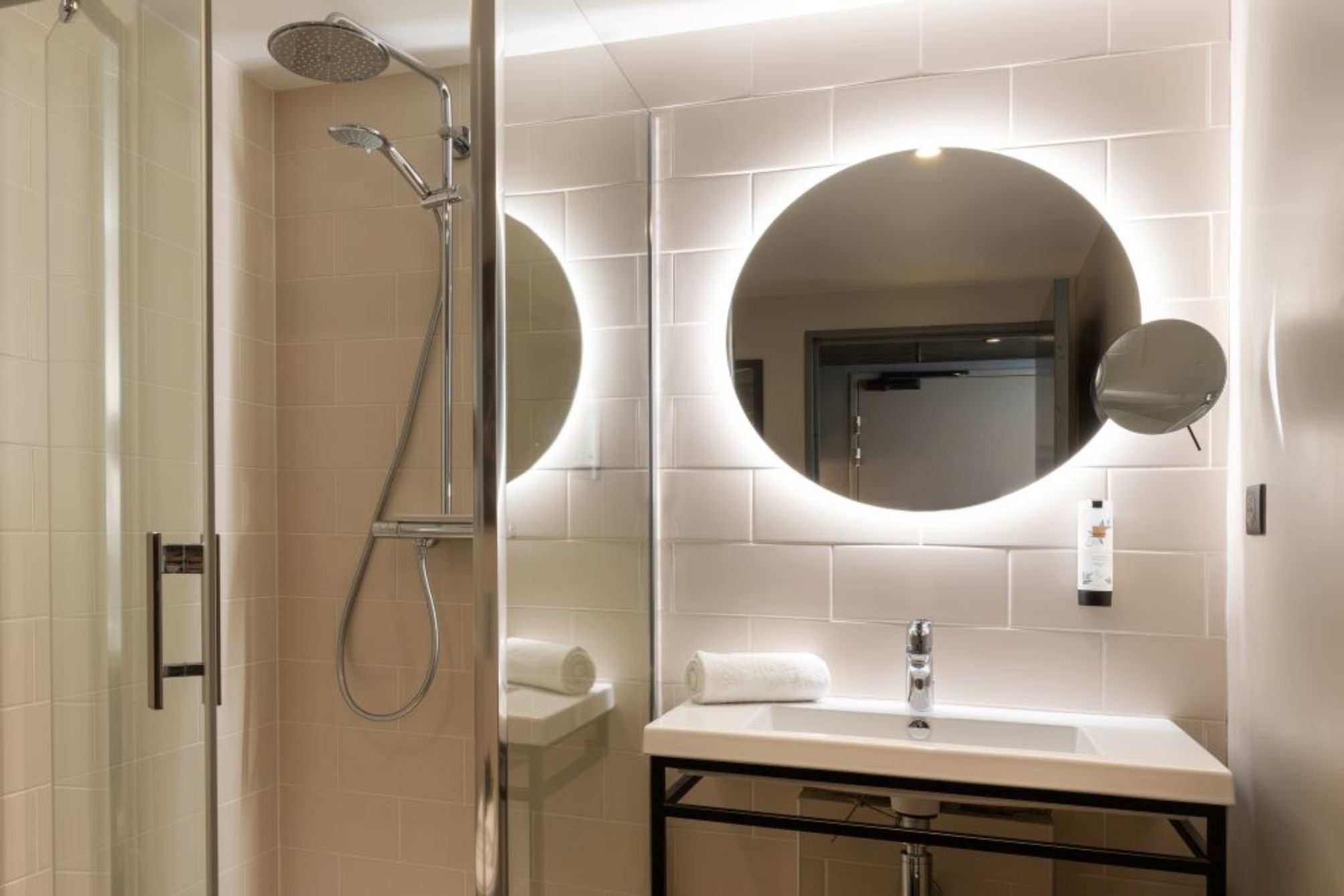

Bologna - Colombes - Best Western M-Treize Paris Asnieres