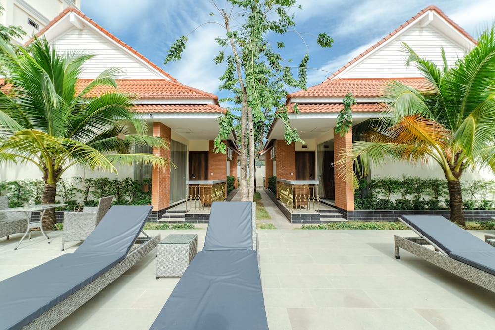 

Milano - Phumĭ Kâng Kéng - Sea Breeze Hotel & Villa