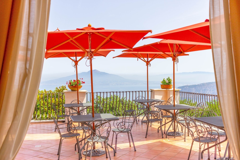 

Milano - Sant'Agnello - Grand Hotel Hermitage & Villa Romita