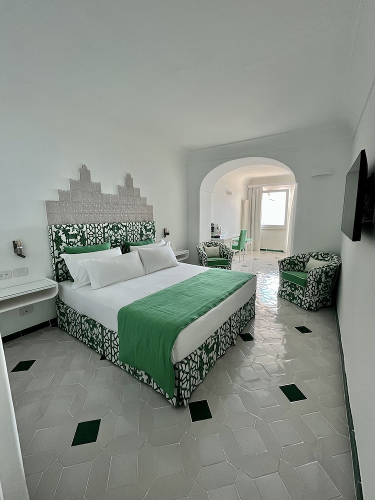 

Catania - Positano - Hotel Il Gabbiano