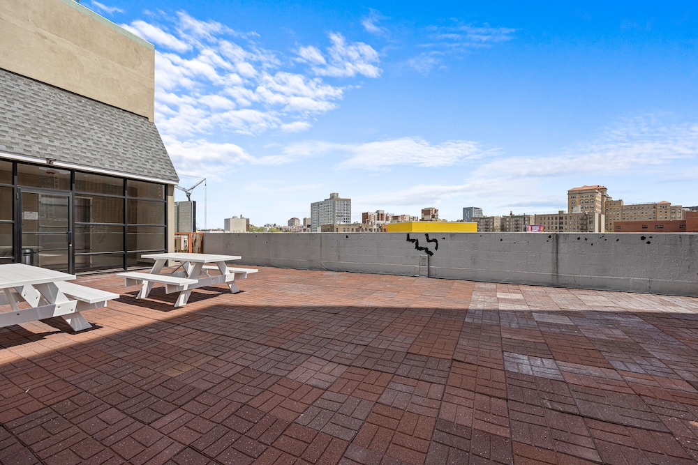 

Roma - Bronx - Highbridge Hotel