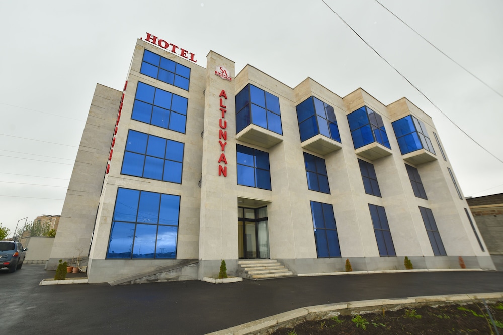 

Milano - Yerevan - Altunyan Hotel