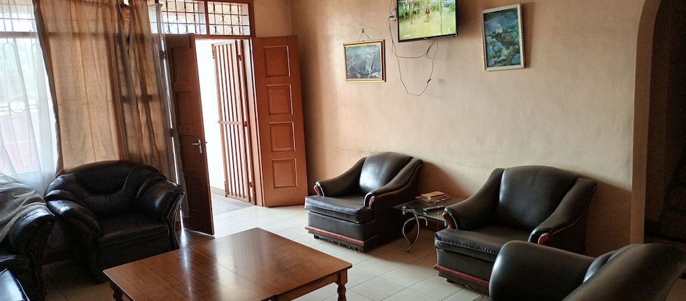 

Bari - Kisumu - Melvic Inn