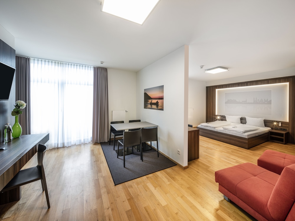 

Roma - Heidelberg - sevenDays Hotel BoardingHouse