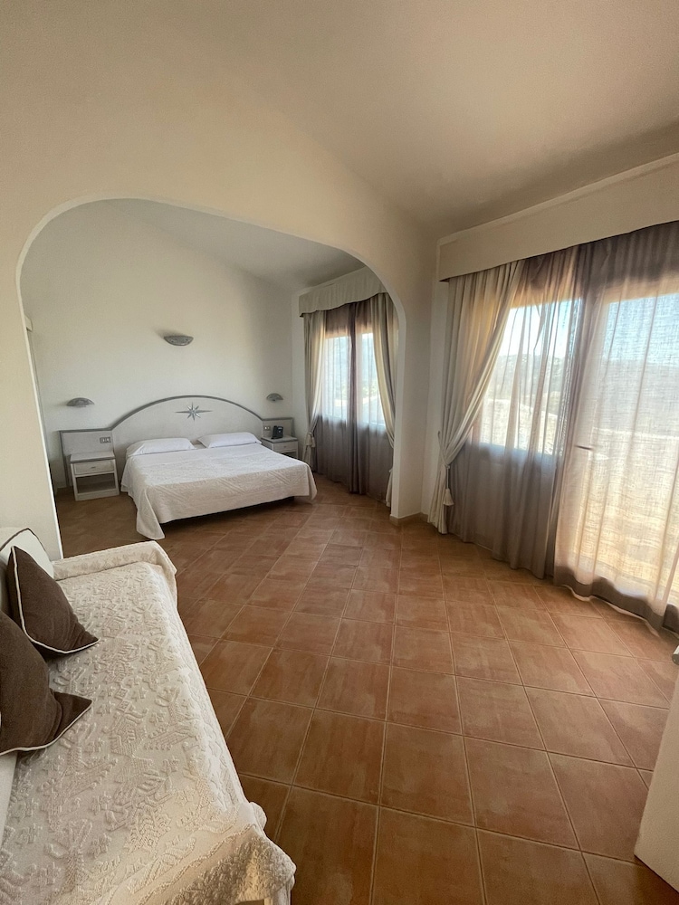 

Cagliari - Baja Sardinia - Hotel Micalosu