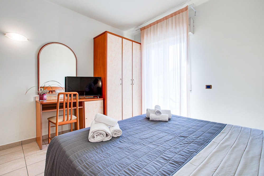 

Milano - Cervia - HOTEL VILLA MARIA