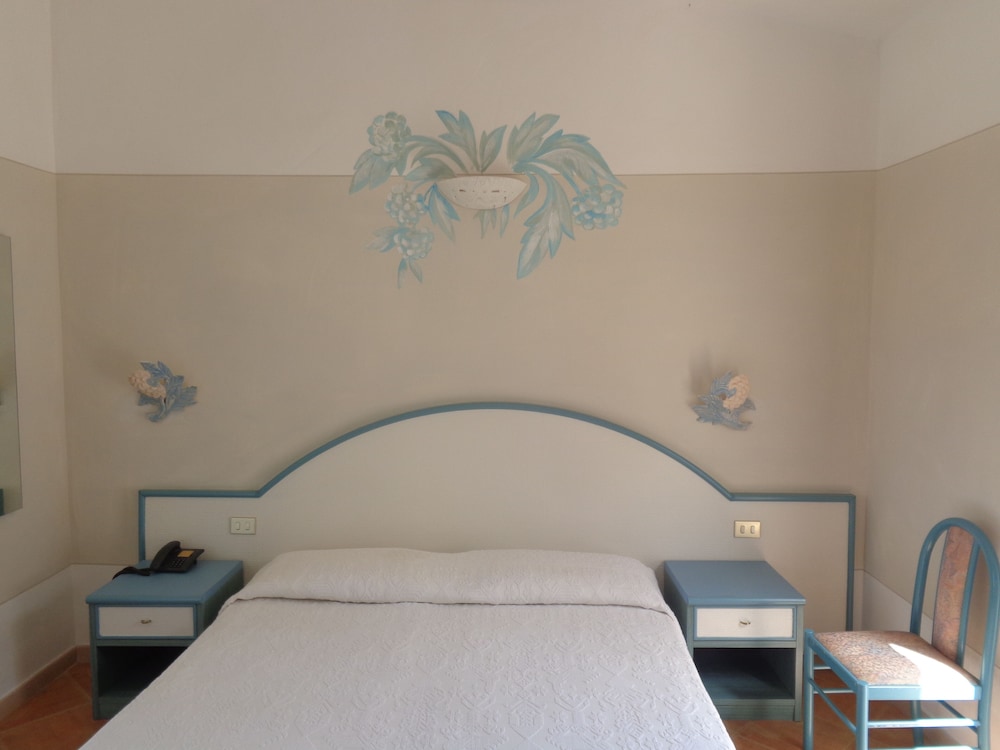 

Bologna - Arzachena - Hotel Micalosu