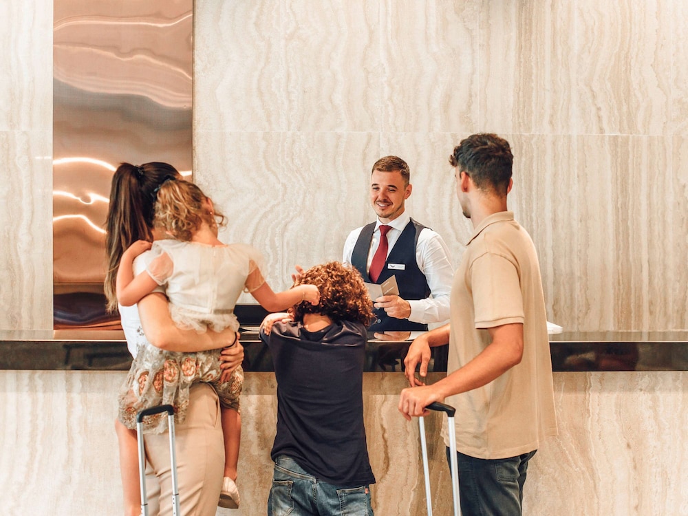 

Venezia - Plazhi San Pietro - Movenpick Hotel Lalez Durres