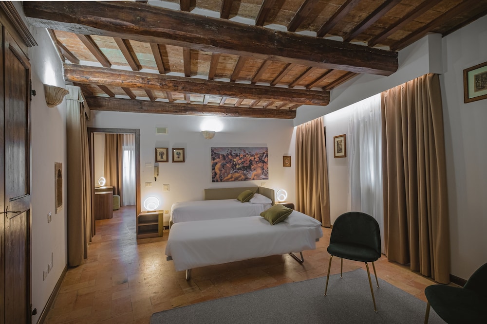 

Cagliari - Gubbio - Hotel Villa Montegranelli