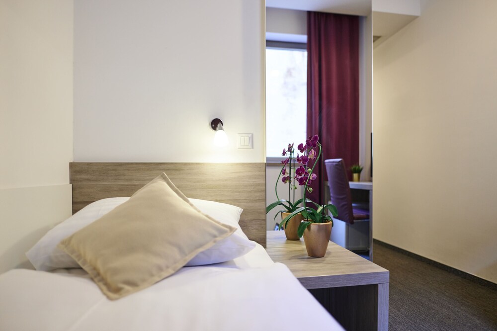 

Roma - Lubiana - Hotel Meksiko