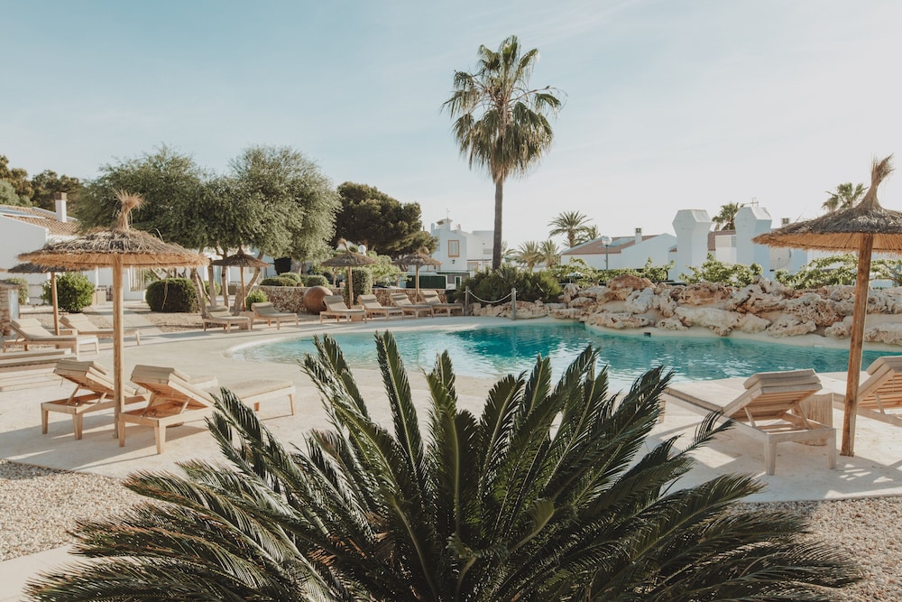

Napoli - Ciutadella de Menorca - Lago Resort Menorca - Villas & Bungalows del Lago