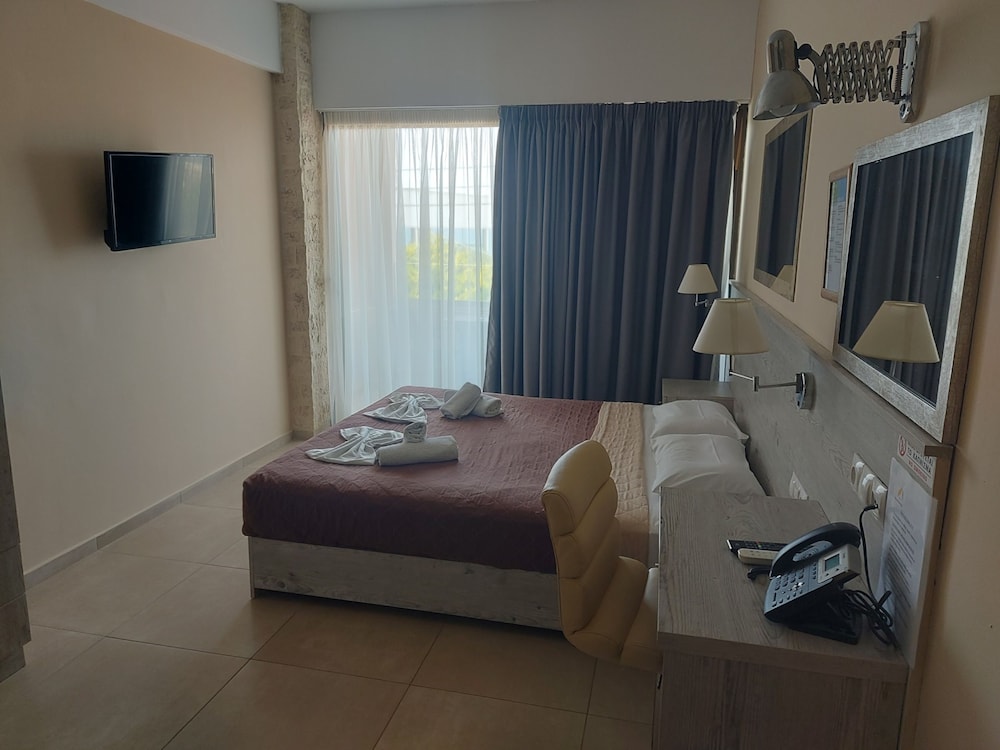 

Roma - Heraklion - The Santo George Beach Resort