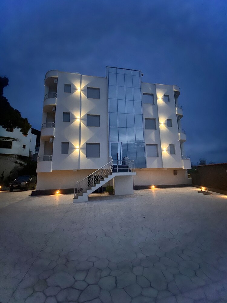 

Napoli - Riviera Albanese - AL Hotel