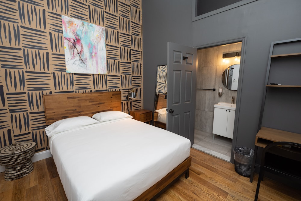 

Lamezia Terme - Long Island City - The Flat NYC