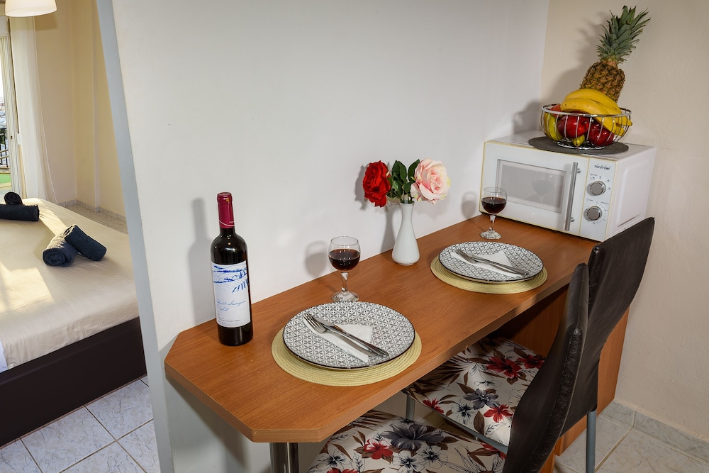 

Firenze - Soúda - Room25