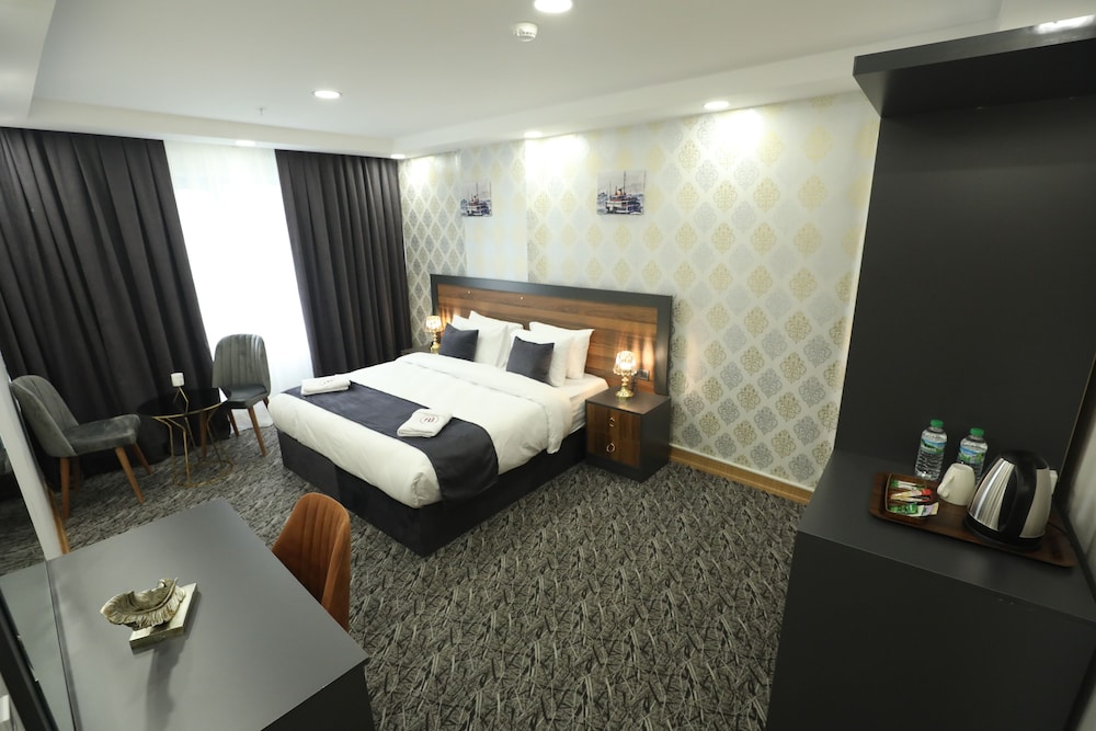 

Napoli - Basaksehir - El Emin İstanbul Hotel