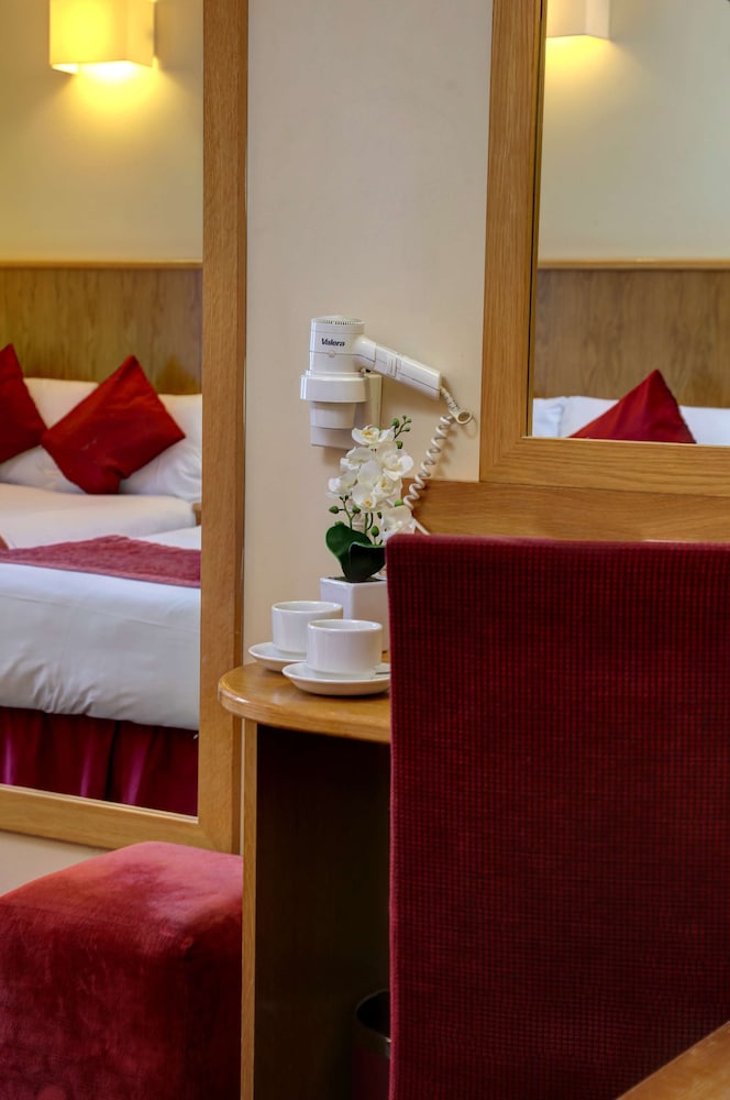 

Pisa - Shoreditch - Best Western London Highbury