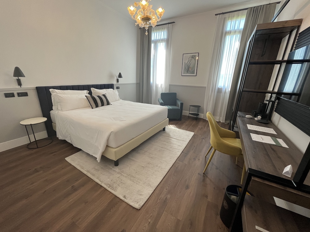 

Palermo - Mestre - The Foscarini
