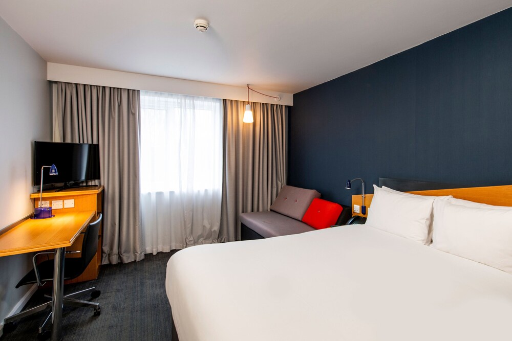 

Ancona - Newport, Gwent - Holiday Inn Express Newport