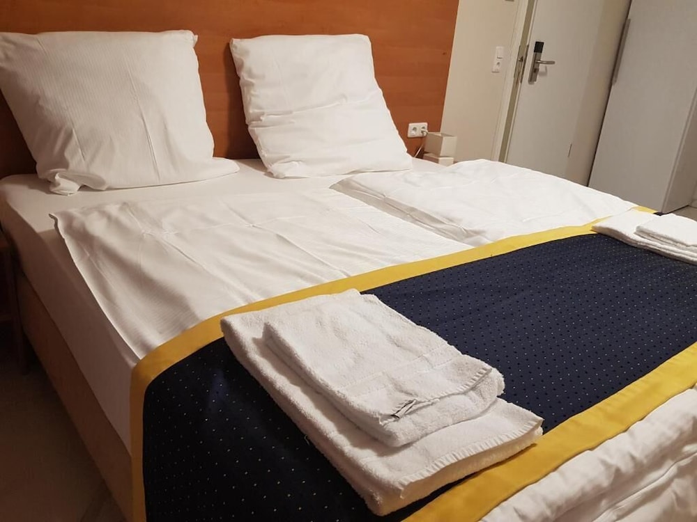 

Bologna - Francoforte sul Meno - Hotel Emiliana am Bahnhof
