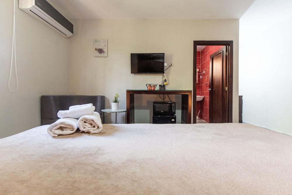 

Bologna - Santiago de los Caballeros - Hotel Casa Jum