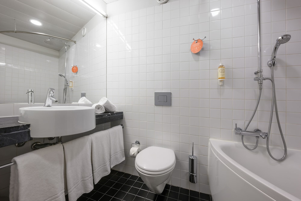 

Milano - Maia - Star Inn Porto