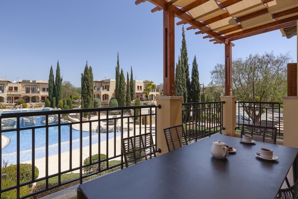 

Bari - Kouklia - Aphrodite Hills Rentals - Apartments
