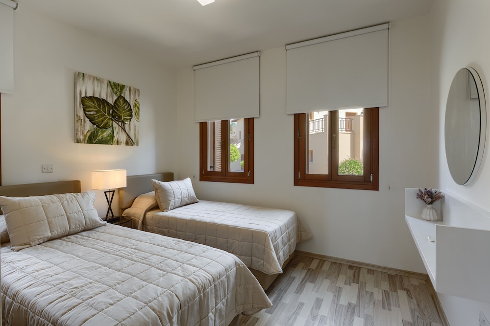 

Bari - Kouklia - Aphrodite Hills Rentals - Apartments