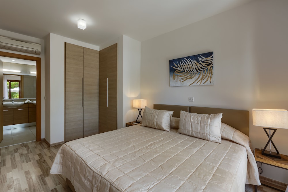

Catania - Kouklia - Aphrodite Hills Rentals - Apartments