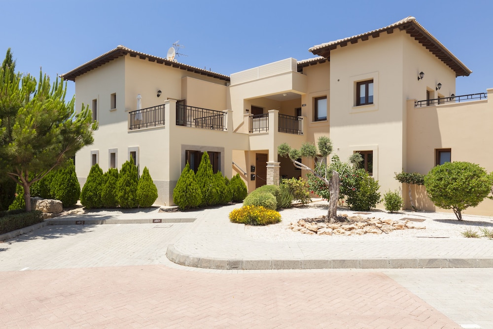 

Catania - Kouklia - Aphrodite Hills Rentals - Apartments