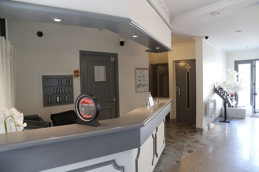 

Lamezia Terme - Suresnes - Hôtel Princesse Isabelle