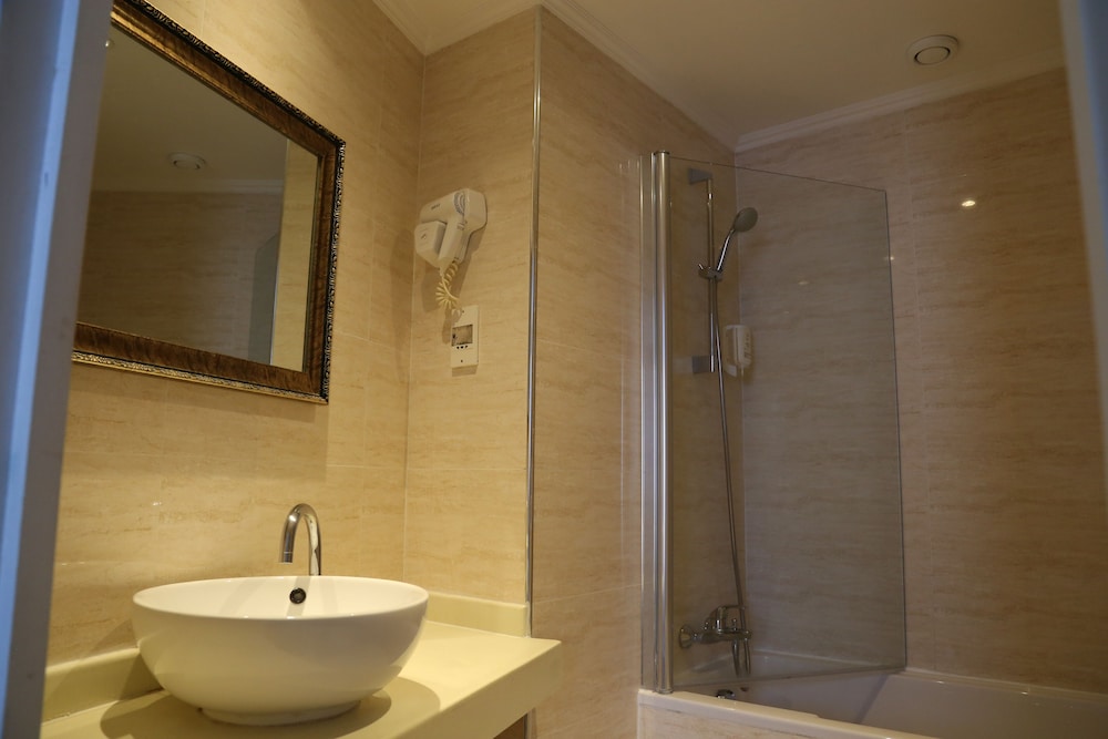 

Ancona - Puteaux - Hôtel Princesse Isabelle
