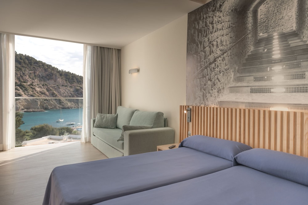 

Cagliari - Ibiza città, Ibiza - Hotel El Pinar