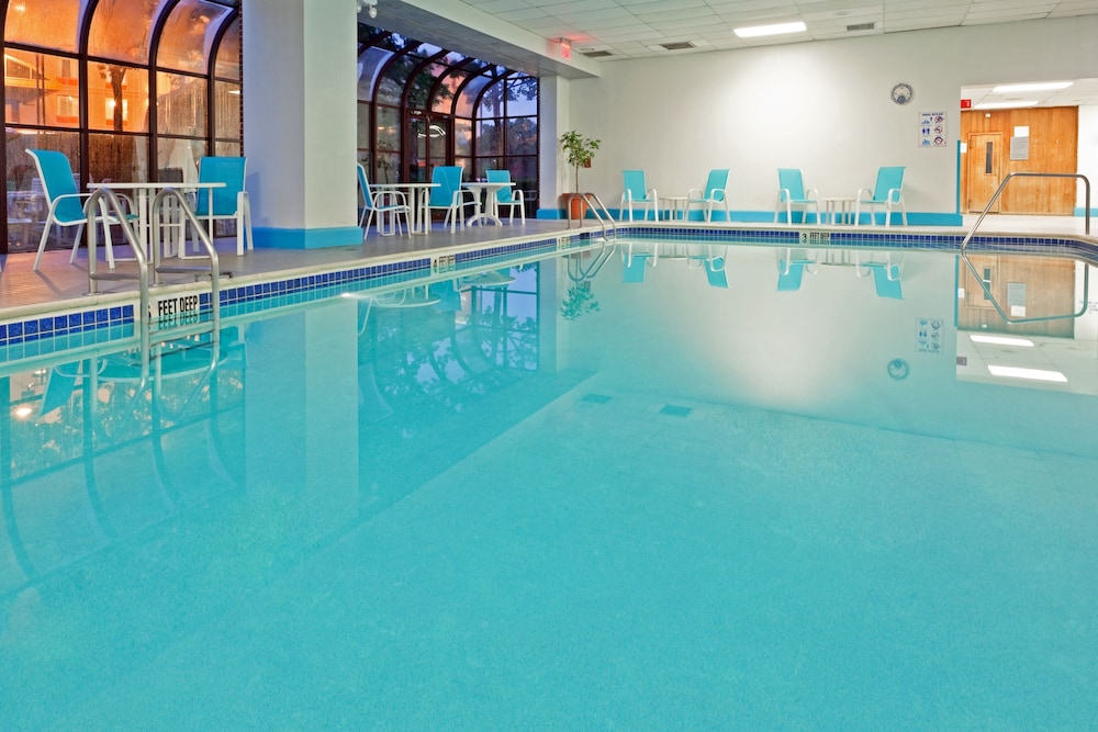 

Napoli - Queens - LaGuardia Plaza Hotel