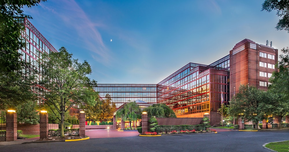 

Roma - Queens - LaGuardia Plaza Hotel