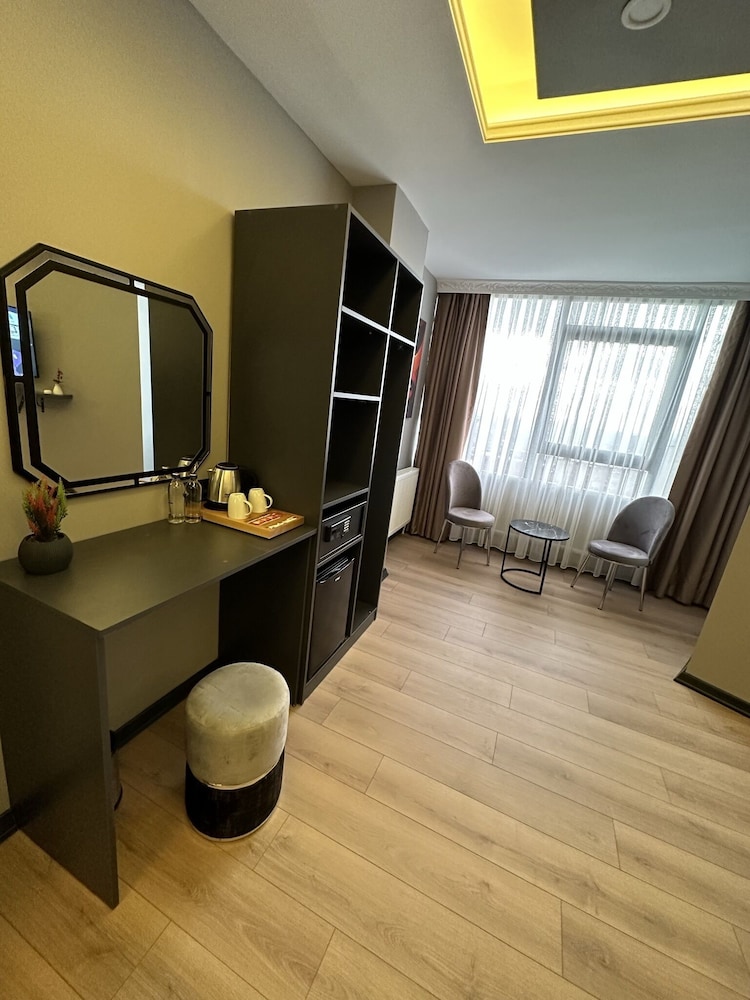 

Napoli - Istanbul, New Airport - Skymoon Istanbul Airport Hotel