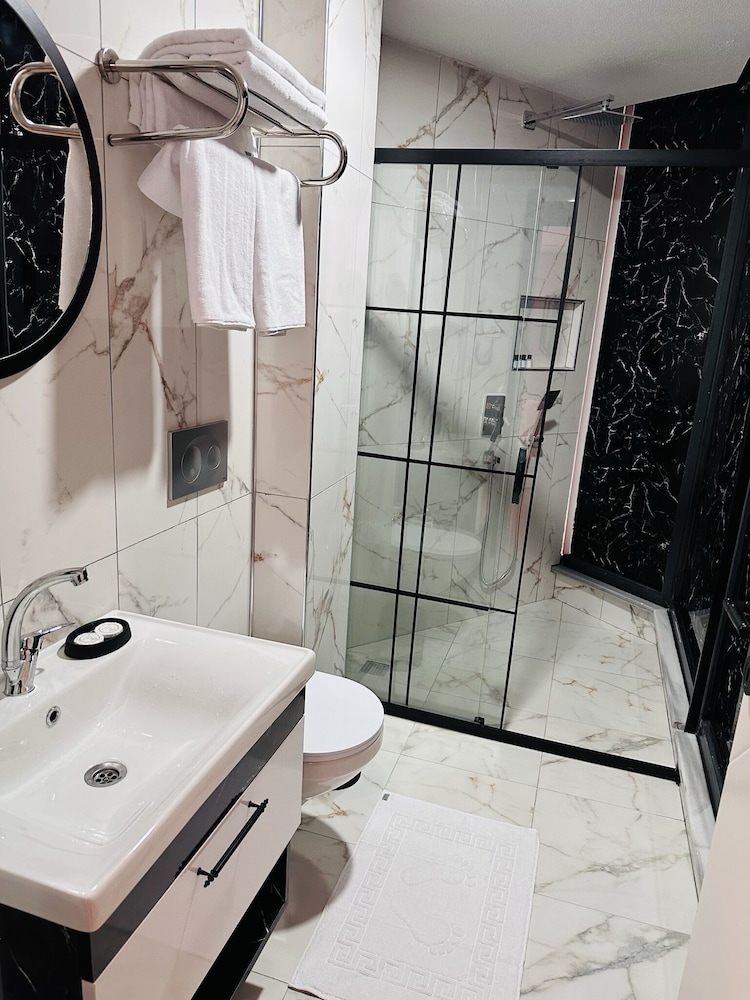 

Torino - Istanbul, New Airport - Skymoon Istanbul Airport Hotel